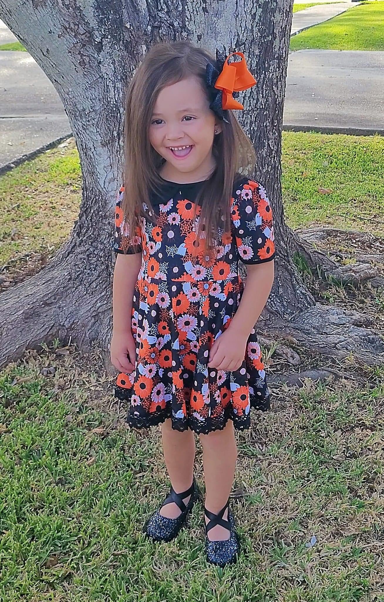 Vintage Collar Spooky Floral Lace Dress