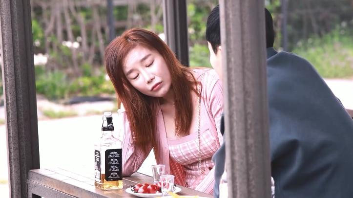 sex công cộng Dứt luôn con ghệ dâm của thằng bạn thân khi nó vắng nhà